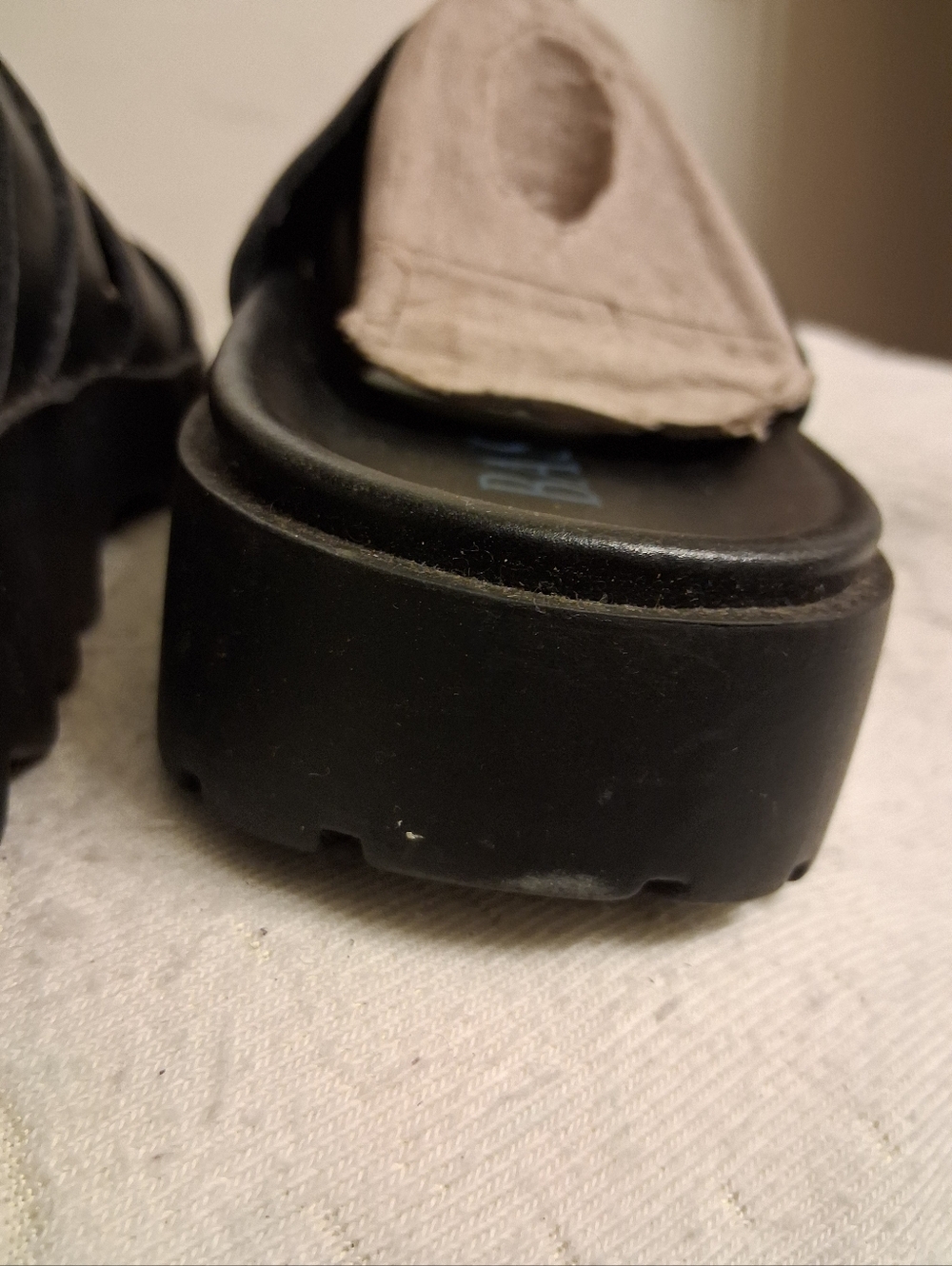 Mens BASS Black Leather Slide Sandals size 7 - Picture 4 of 16